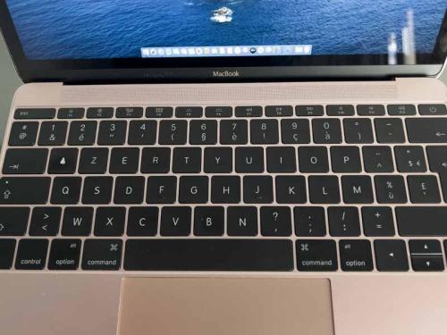 MacBook